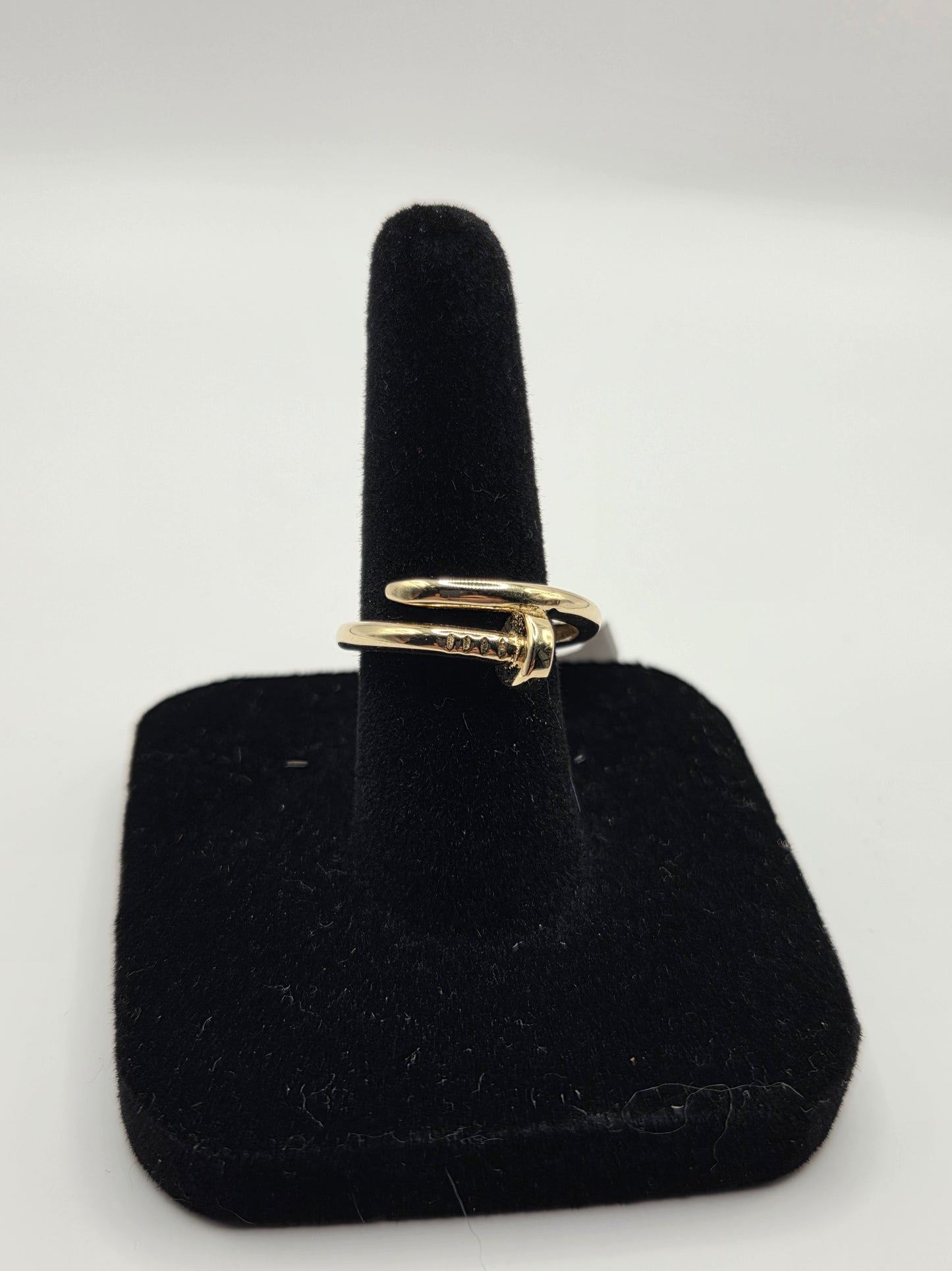 Anillo de clavo